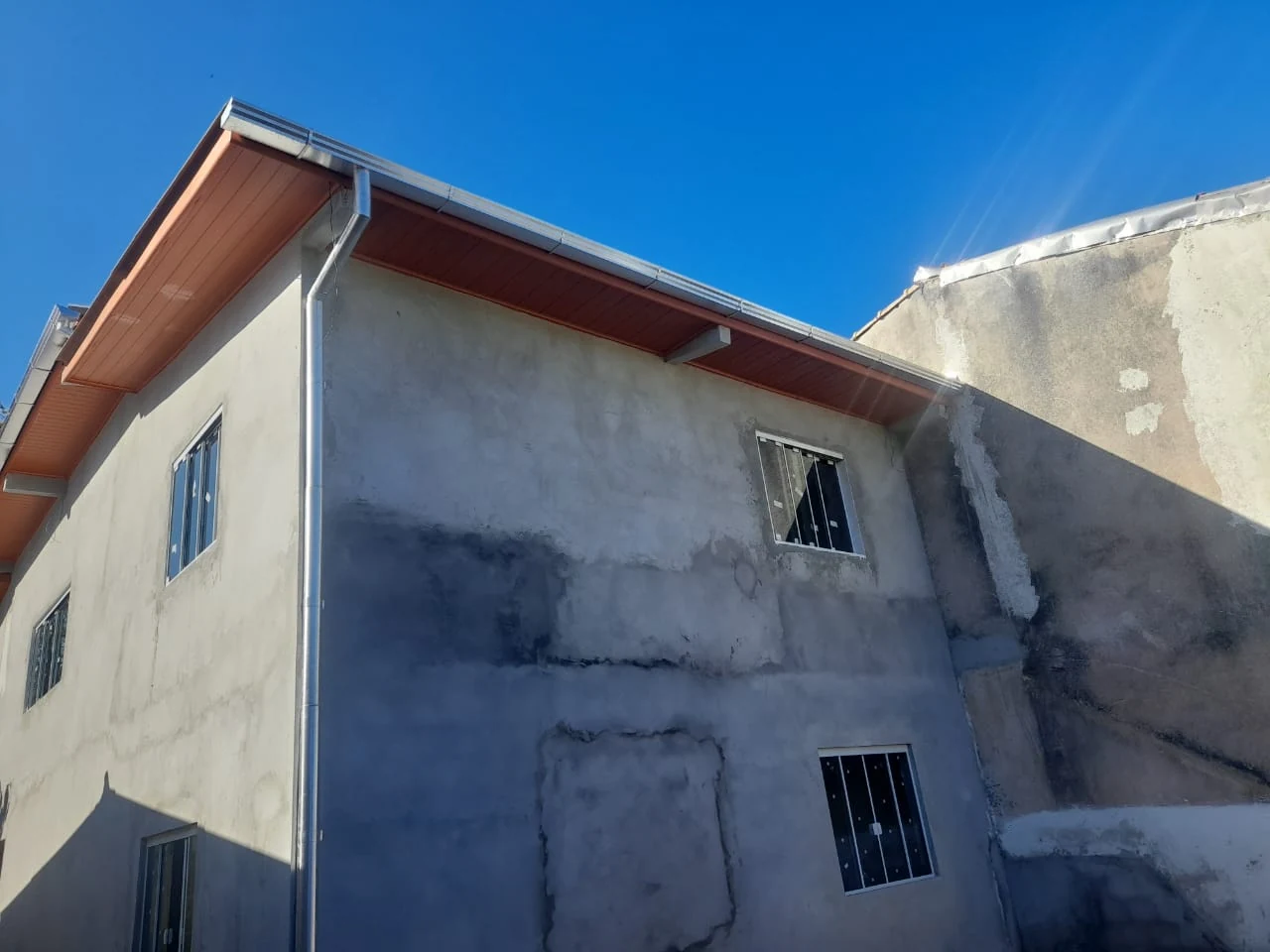 Rufagem em abertura de cobertura